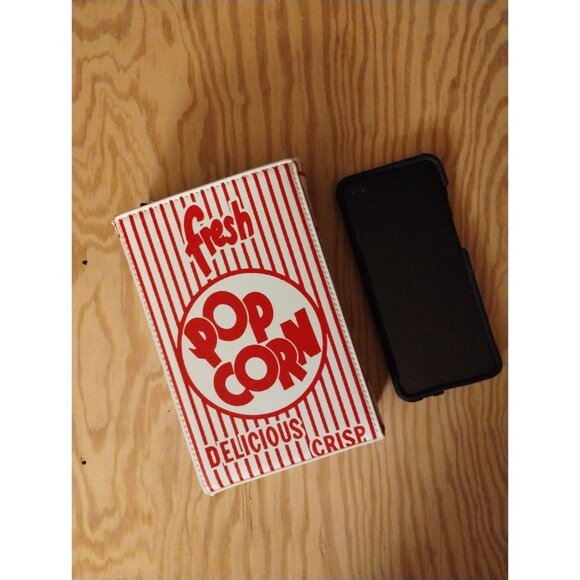 Popcorn Box Purse Crossbody Bag With Gold Chain Strap - Picture 5 of 9